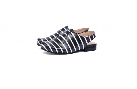 Black and white mules shoes 