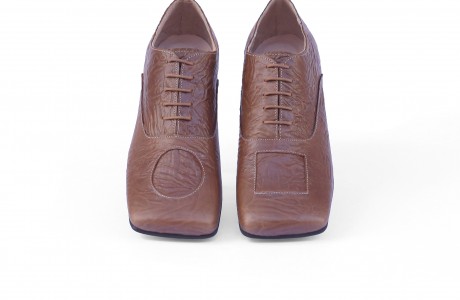BROWN OXFORS SHOES