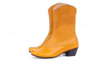 Yellow boots 