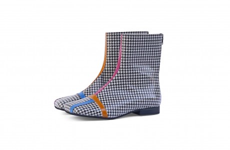 Houndstooth flat boots 