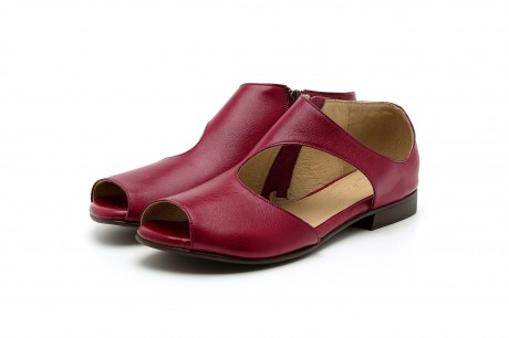magenta flat sandals