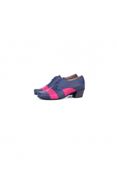Women's leather shoes with blue and pink stripes design