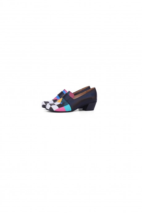 Heeled Moccasin in a colorful geometric leather