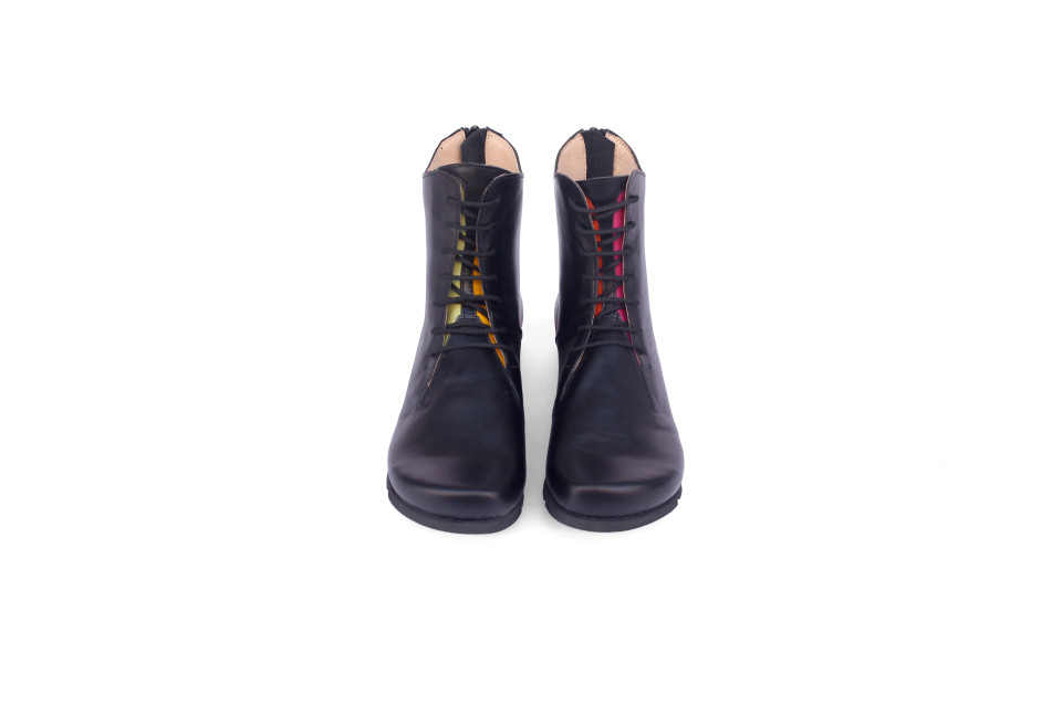 מגפונים לנשים מעור – שחור עם לשון צבעונית וסוליית EVA