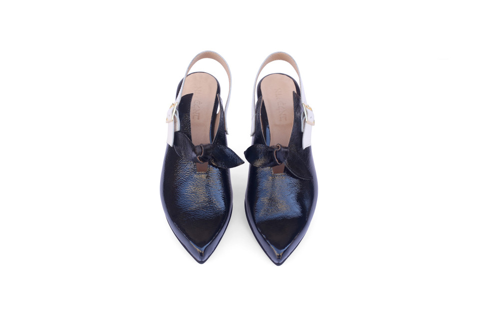 Women’s Black Patent Leather Pointed Sandals With White Strap and Bow – 4 cm Heel