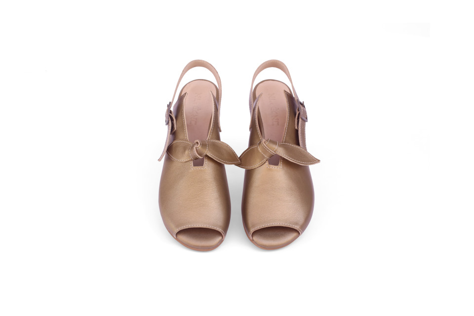 Women’s Matte Gold Leather Sandals With Open Toe And Bow – 4 cm Heel