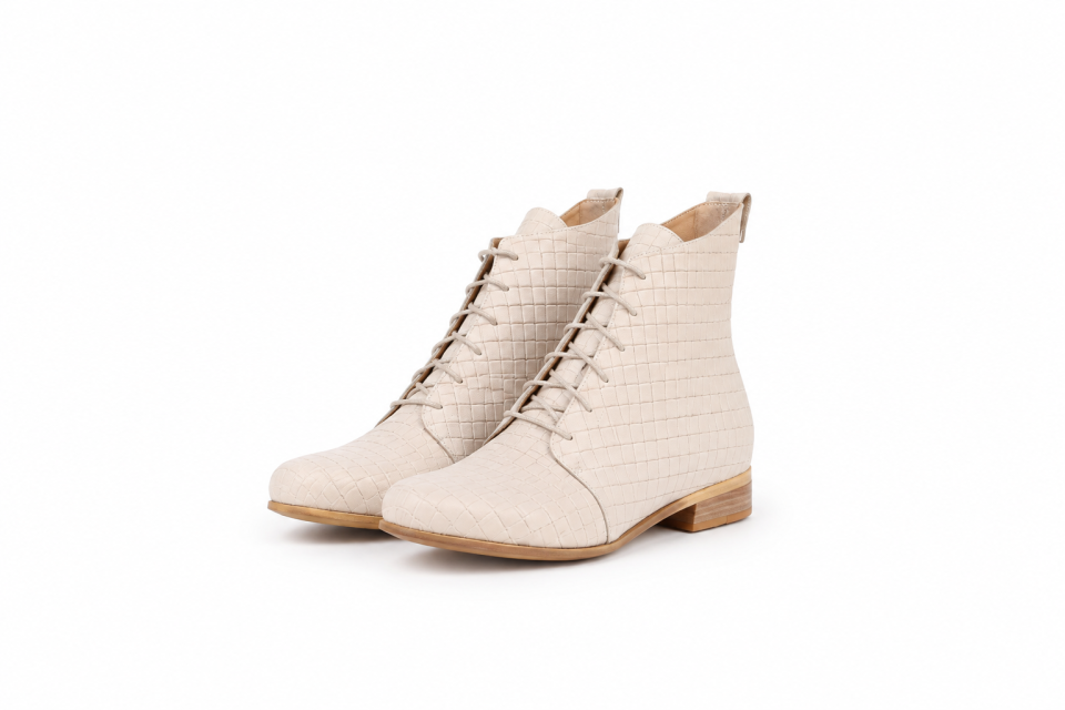 Women’s Off-White Textured Leather Lace-Up Ankle Boots – 1.5 cm Heel